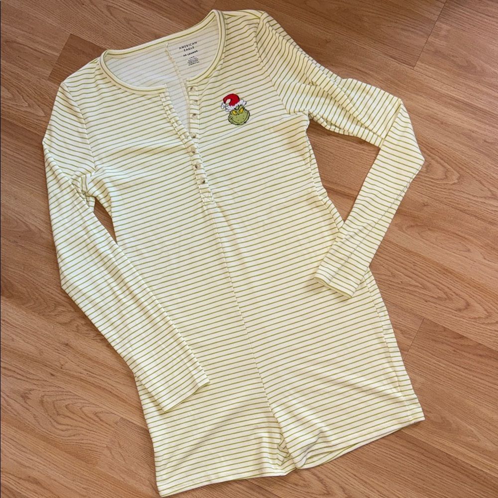 American Eagle Outfitters AE Grinch Striped Plush Romper Large Long Sleeve